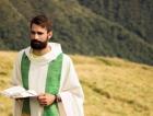 Italskou katolickou veřejnost zarmoutila zpráva o sebevraždě 35letého kněze Mattea Balzana z diecéze Novara